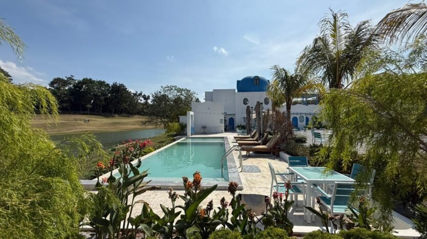 The Oiia Lakeview - The Rihla Explorer (7)