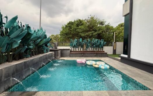 Holistay Puchong Villa